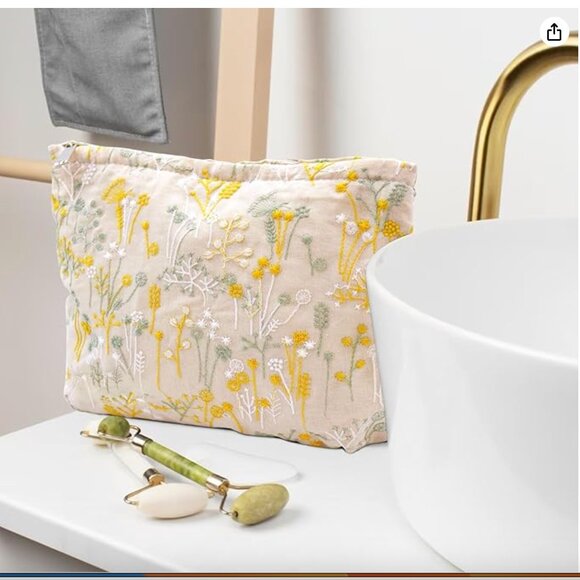 Makeup bag, Flower Cosmetic Bag 7.1" x 10" x 2" new in package - Picture 5 of 8